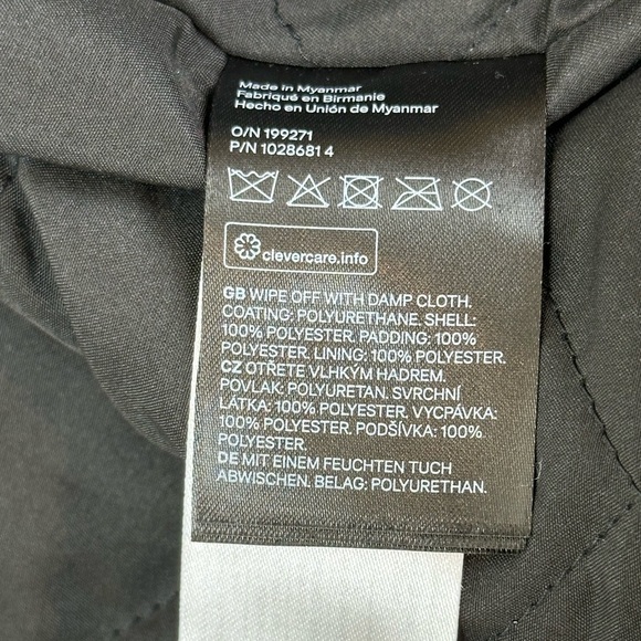 H&M Divided Black Vegan Vest Snap Front Faux Leather Oversized R Appliqué XS - Picture 10 of 16